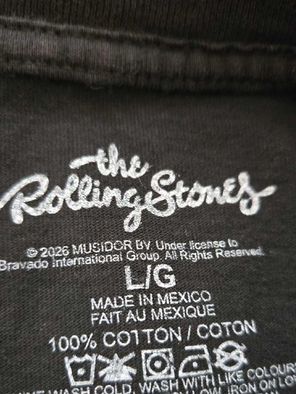 The Rolling Stones Black Red Graphic Tee Unisex Size L NWOT - Picture 3 of 3